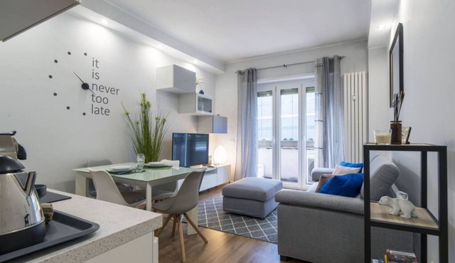Easylife - Modern and fresh three-room apartment in Milan