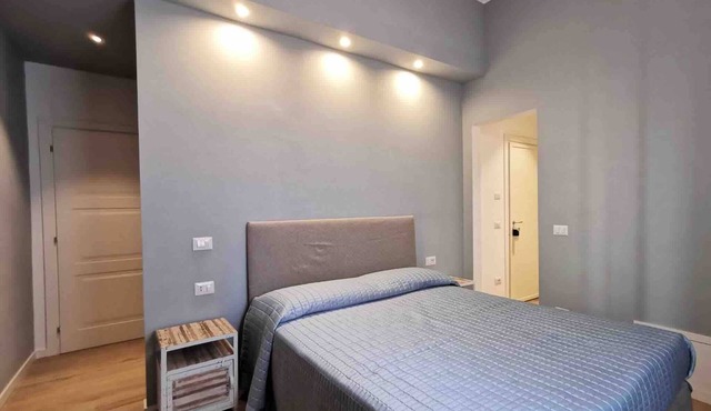 Elegant 2BR Apartment 2 Bathrooms Sleeps 6