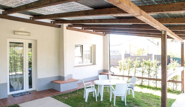 Farmhouse 'Bilocale Vicino Al Mare' with Private Garden, Wi-Fi and Air Conditioning