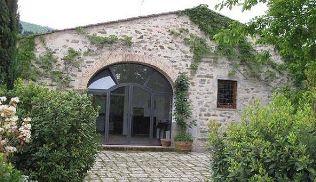 Florence Countryside Elegant Apartment Suite with Swimming Pool