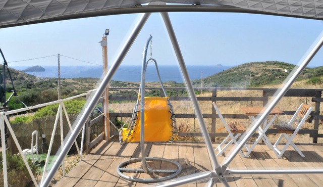GLAMPING ROMANTIC GEODESIC DOMES