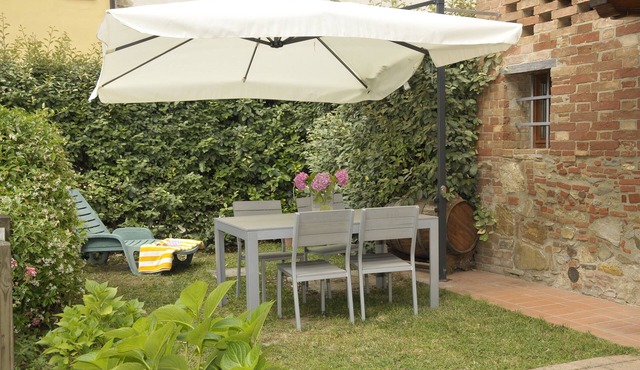 Ground floor farmhouse apartment with outdoor garden and use of the swimming pool