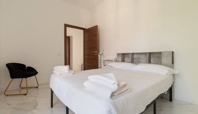 GuestHost - Cozy Apartment with Terrace Dergano