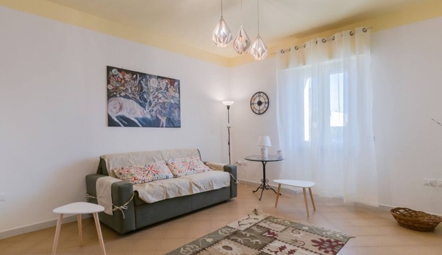 GuestHost - Enchanting, tastefully furnished apartment that sleeps up to 4 people and is energy efficient thanks to the photovoltaic power supply. The accommodation is located in the centre, just 500m from the station and a short distance from the motorw
