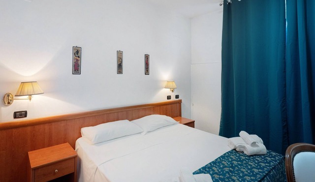 H Pompeii Ruiins Apartment Hotel - Standard Quadruple Room 10