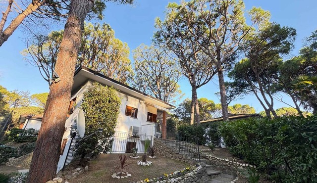 Holiday flat with air conditioning and terrace