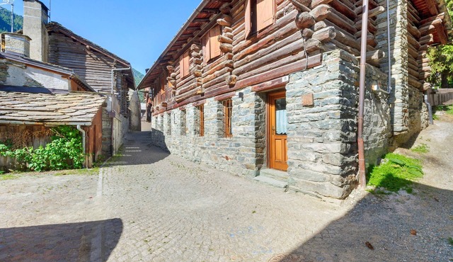 Holiday Home 'Lueur De La Rouja' with Mountain View