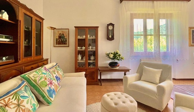 Hostly - Villa Elisa - Between Pisa and Lucca