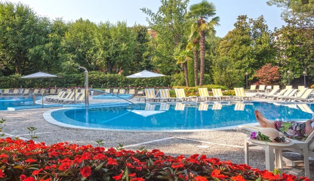 Hotel Bristol Buja