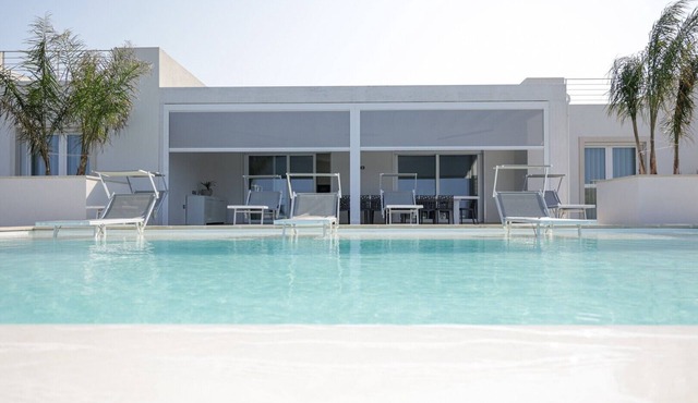 Independent Villa with Pool, Sea View, Wi-Fi, and Air Conditioning