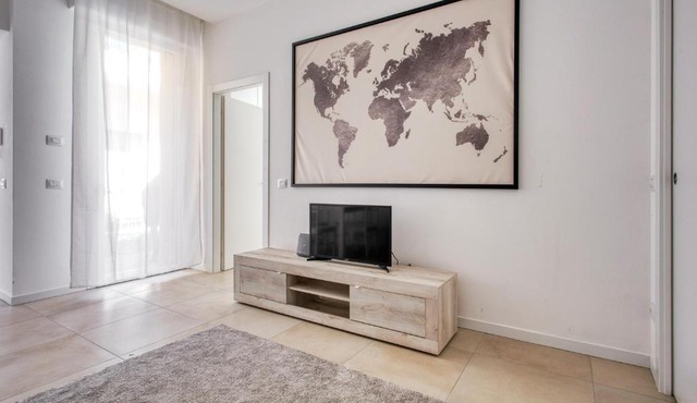 Just Urban Stays - Bright Renovated 1-BR near Navigli & Metro M2