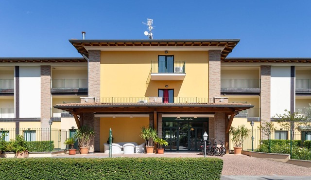 Le Terrazze Sul Lago Residence & Hotel