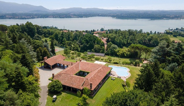 LIVE MAGICAL HOURS IN A UNIQUE PLACE FULL OF COMO LUXURY, ENCHANTING ATMOSPHERE!