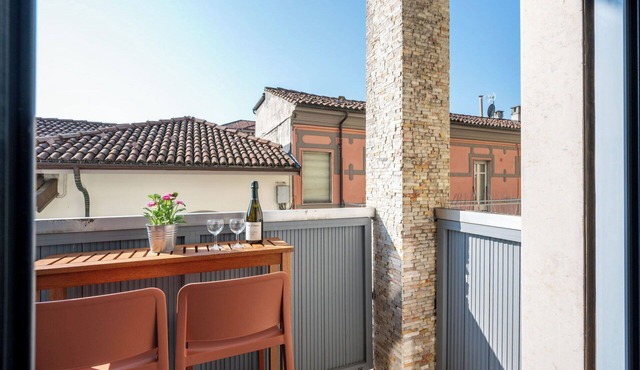 Lovely apartment for 3 people with A/C, WIFI, TV and balcony