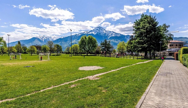 Lovely apartment for 4 guests with WIFI, TV, patio, pets allowed and panoramic view