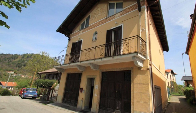 Lovely apartment for 6 guests with WIFI, TV and balcony