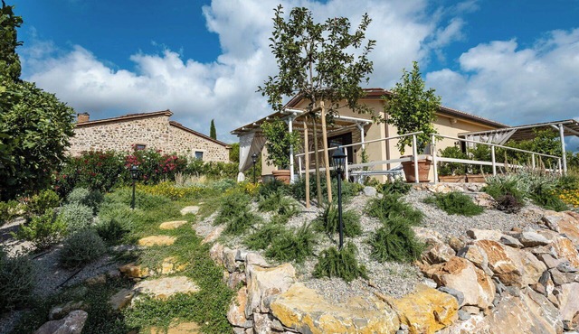 Lovely apartment in villa with A/C, WIFI, private pool, TV, terrace and panoramic view