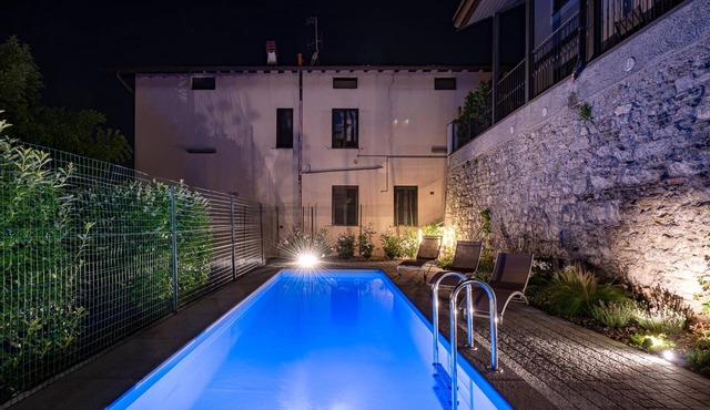 Luxury 1 in Como With 2 Bedrooms and 2 Bathrooms