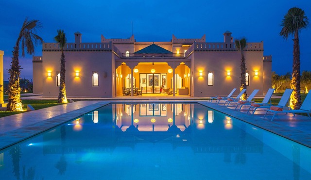 Luxury villa Marrakaech - 450m2 - Pool and stove available
