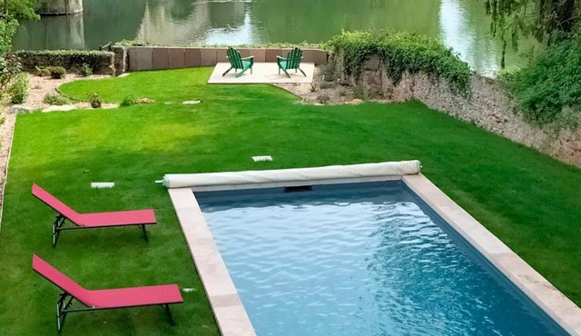 Maison familiale près du Zoo de la Flèche avec piscine chauffée, jardin et cheminée - FR-1-410-377 in Bazouges-sur-le-Loir