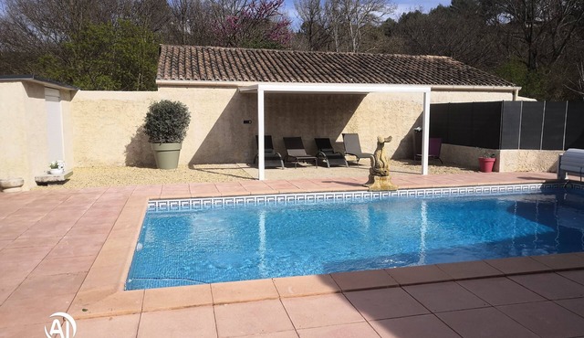 Maisonnette with swimming pool access, on the campsite