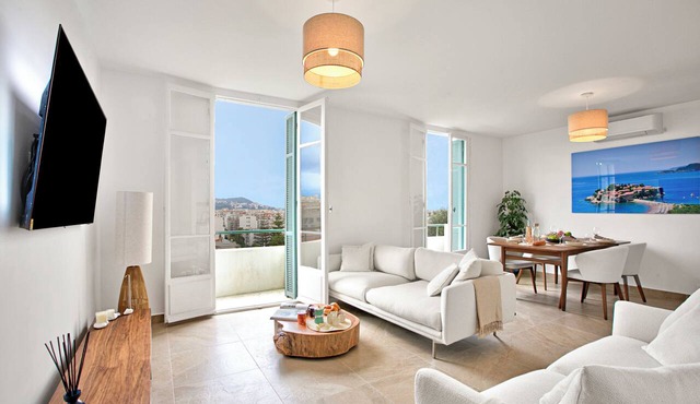 Modern Apartment With City View, Nice, France