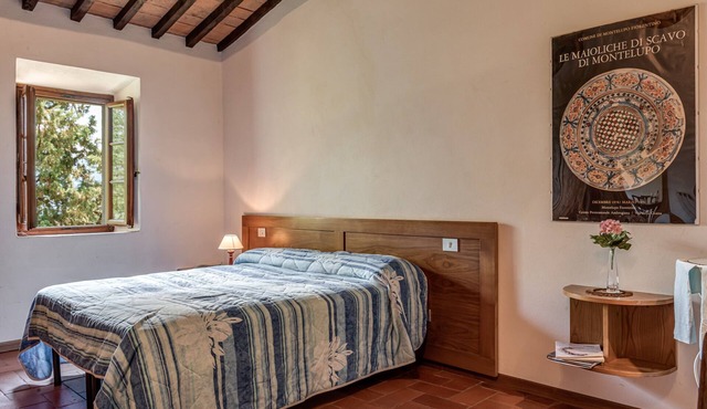 Monte Apartment with Panoramic Pool in Chianti