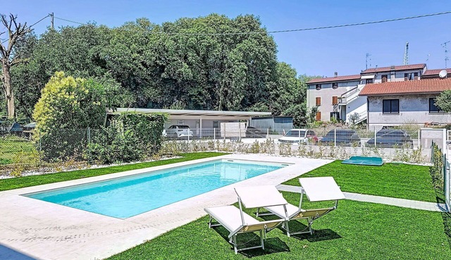 Nice apartment for 6 people with A/C, pool, TV, patio and panoramic view