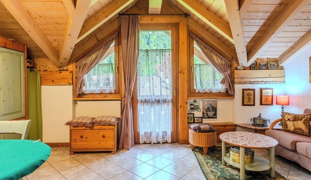 Nice apartment for 5 people with TV, balcony and panoramic view