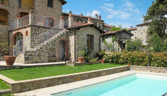 Nice apartment for 6 people with A/C, WIFI, private pool, TV, terrace and pets allowed