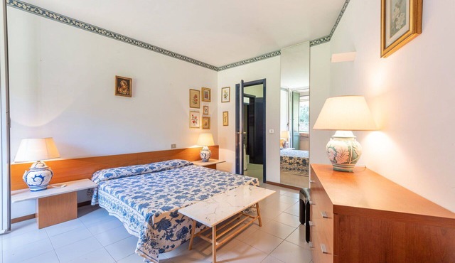 Nice apartment for 10 people with WIFI, TV, balcony and pets allowed