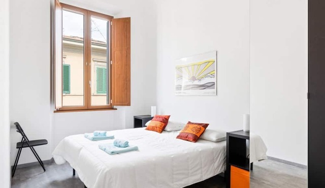 Piazza Alberti Apartment with Terrace