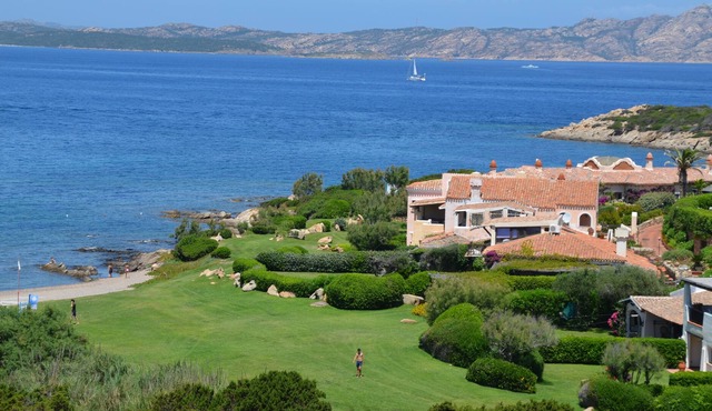 Porto Cervo, Comodo Appartamento Sulla Spiaggia
