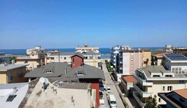 RG019 - Bellaria, bright three-room apartment 100 meters from the sea