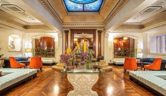 River Palace Hotel