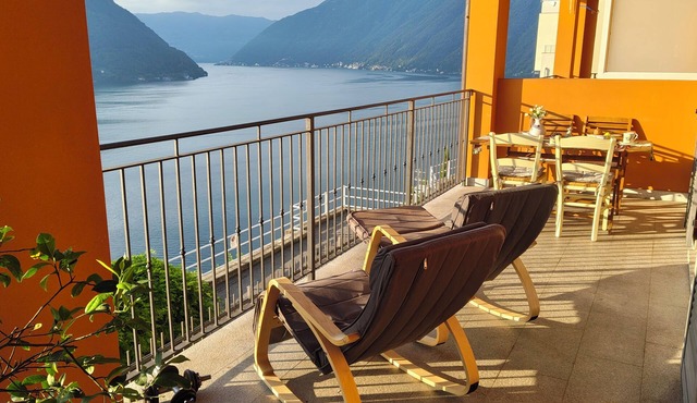 Romantic house. Veranda with panoramic view. Garden. Barbecue. Parking space