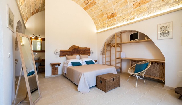 Room 'Casa Litarà, Tabacchina' with Shared Pool, Wi-Fi & Air Conditioning