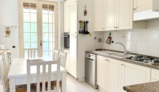 S353 – Sirolo, Spacious Four-Room Apartment with Garden and Full Amenities