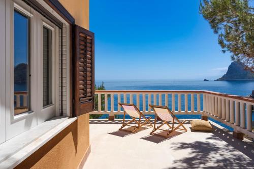 Seafront Collection - Bungalows and Villas