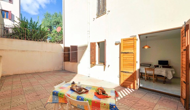 Simple apartment on the outskirts of Alghero.