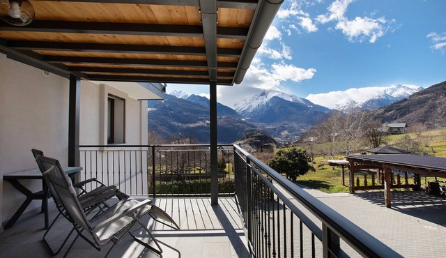 Studio 'A4 Piano Rialzato' with Mountain View, Private Terrace and Wi-Fi