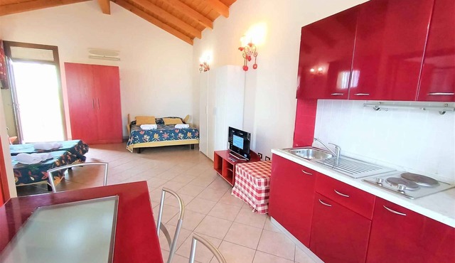 Studio with balcony and air conditioning