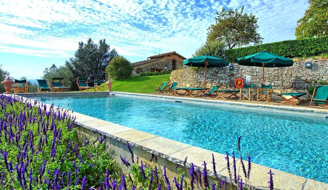Stunning private villa with private pool, WIFI, A/C, TV and panoramic view, close to Florence