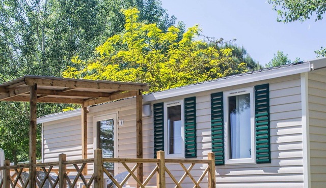 Stunning private villa for 5 guests with pool, WIFI, A/C, terrace and pets allowed