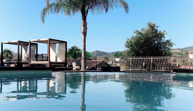 Stunning private villa for 8 people with private pool, A/C, WIFI, TV, terrace and panoramic view
