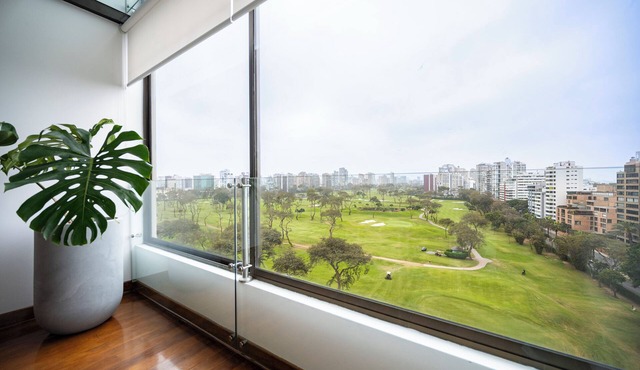 Stylish 100m² Duplex Overlooking Golf Club - San Isidro Prime