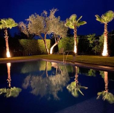 Sublime villa moderne avec jardin et piscine