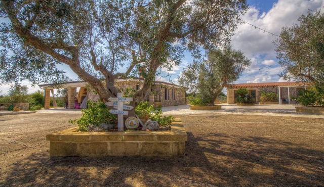 Tenuta Le Chiuse: 2 Exclusive Villas with Spa & Pool Retreat
