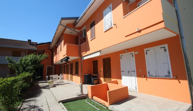 Terraced house with outdoor space