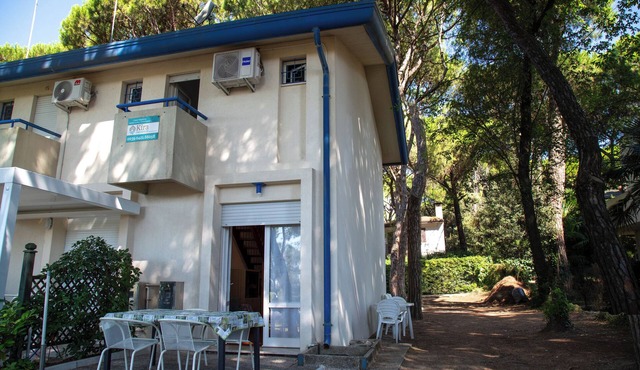 Townhouse with garden and easy beach access